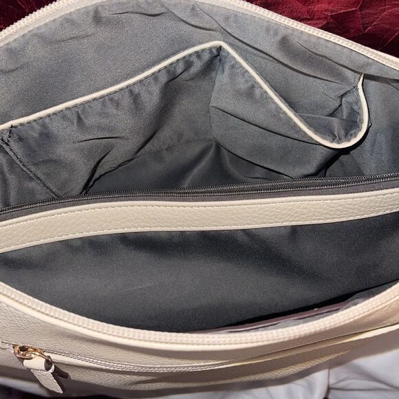 Remi‎ Reid Cream Color Leather Crossbody Bag - Picture 11 of 14